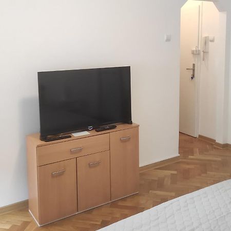 Apartman Nicolas Белград Экстерьер фото